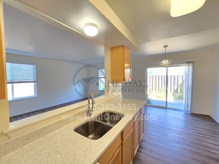 610 11th Avenue – photo 2