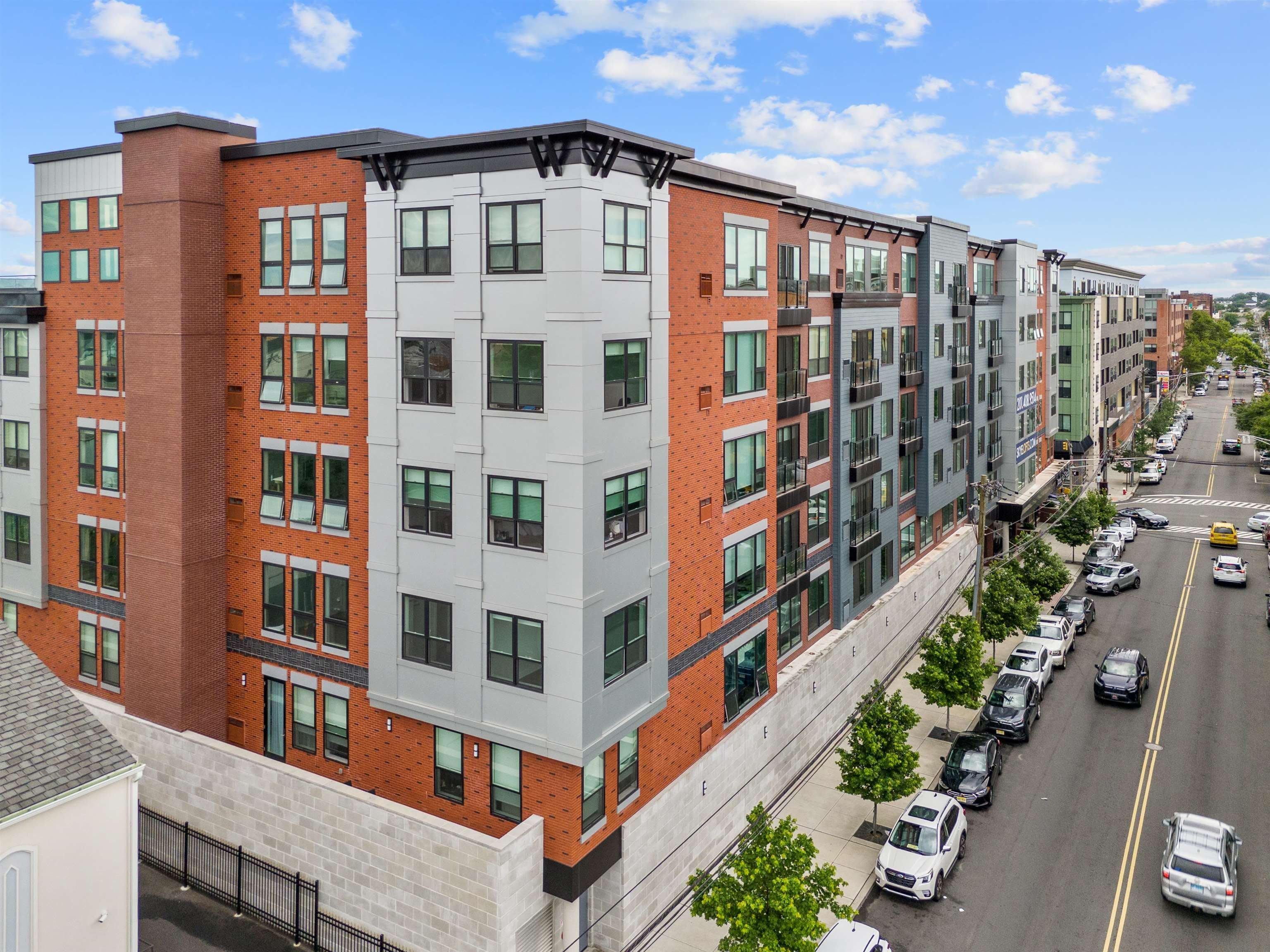 260 AVENUE E – photo 1