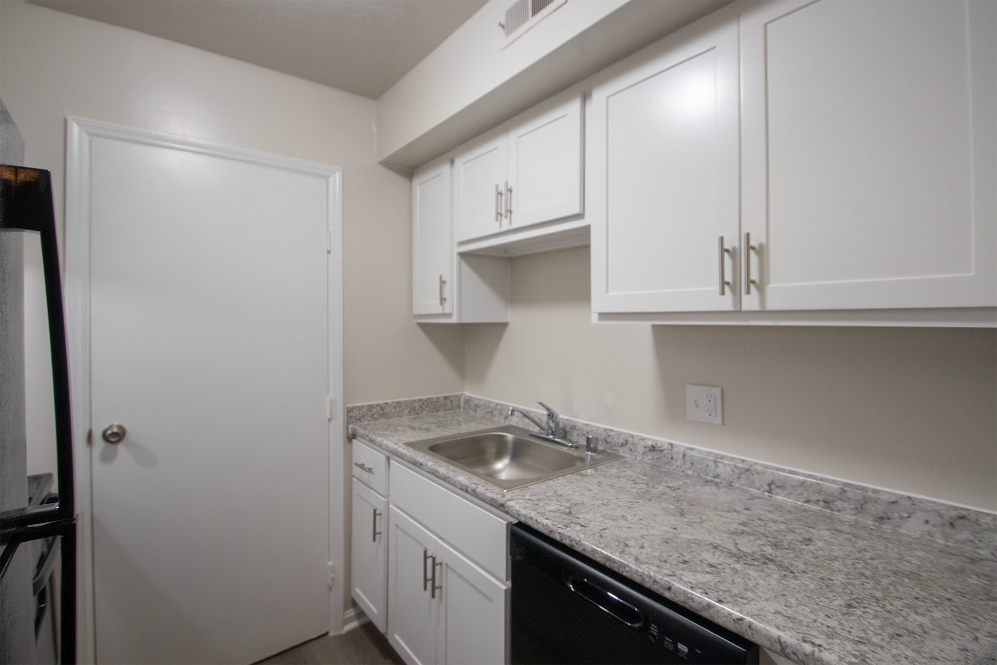 Montana Valley Apartments – photo 2