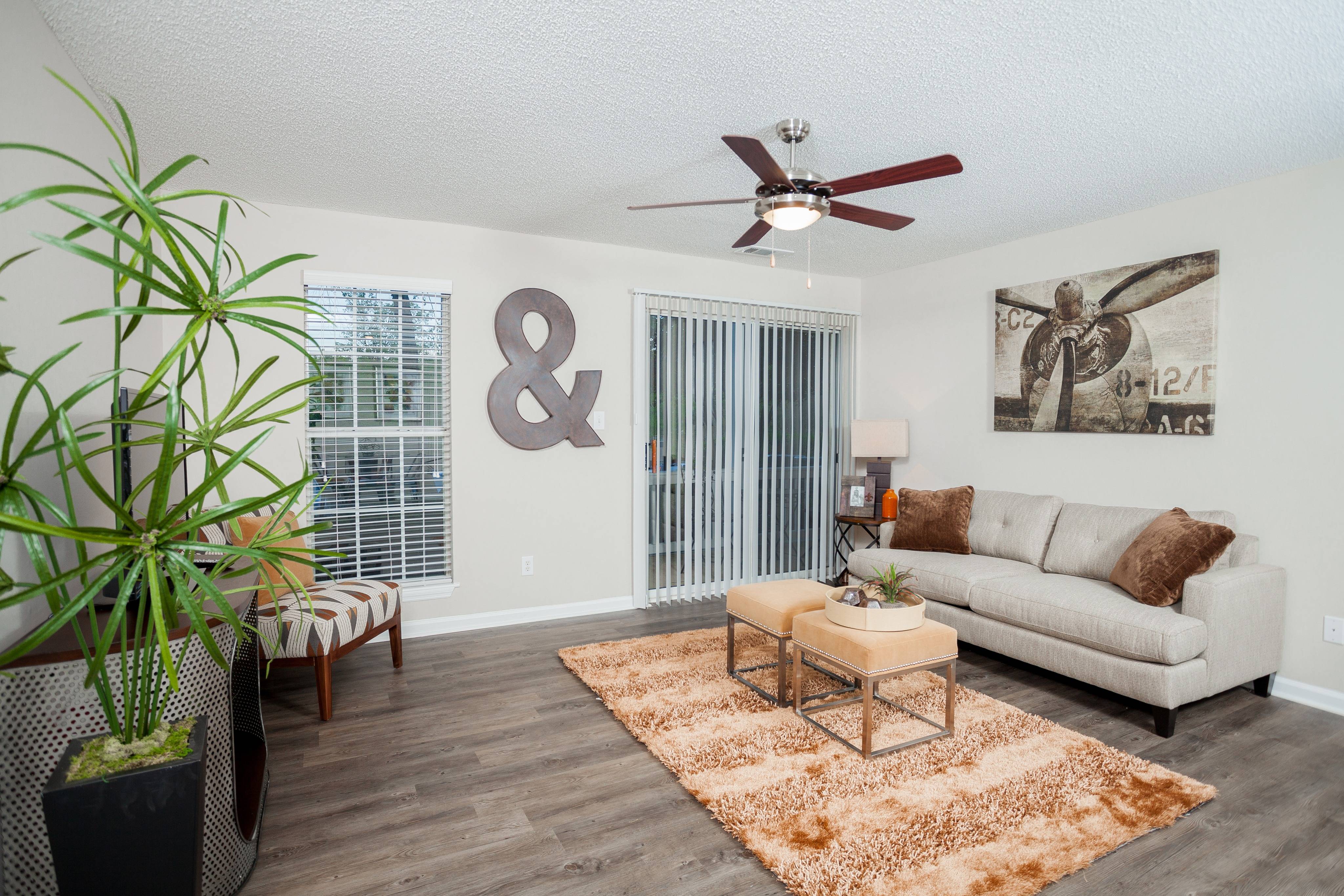 Arbors at Brookfield Apartments – photo 4