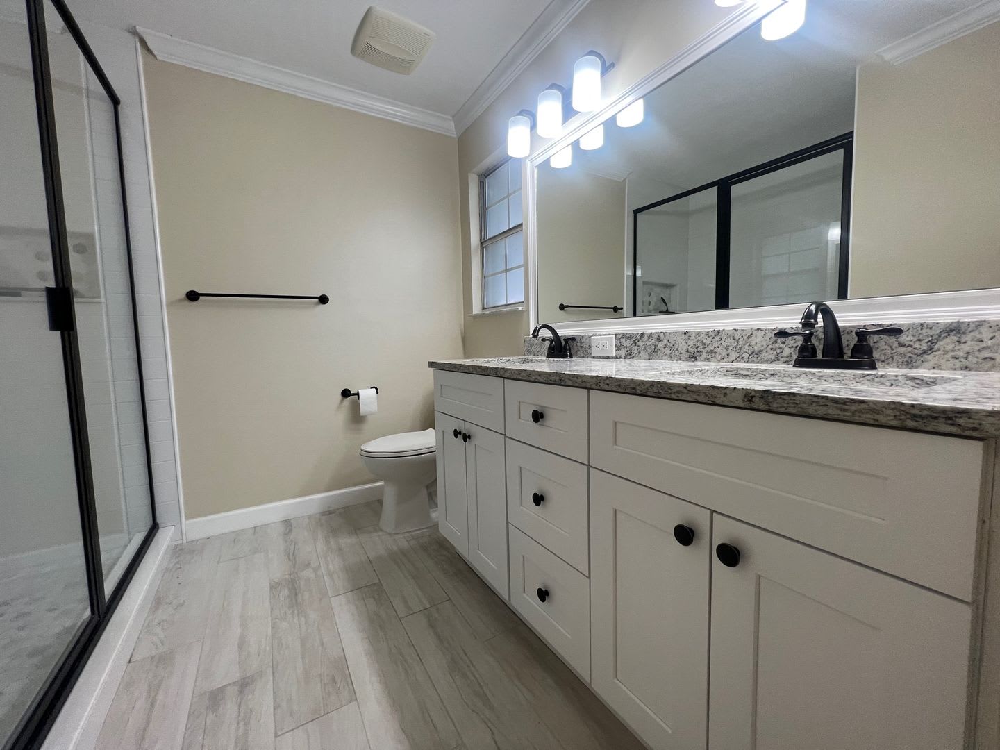 3-Bedroom Home in Hickory Forest – photo 5