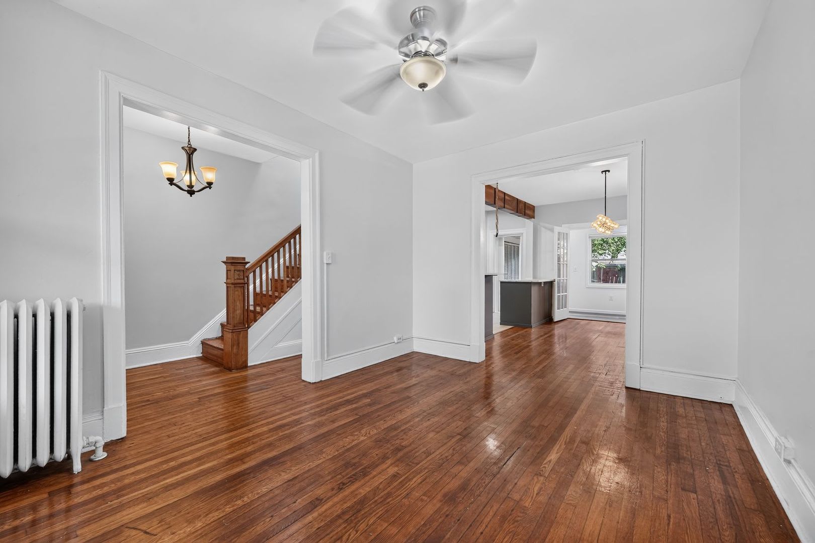 Modern Elegance Meets Historic Charm in Columbia Heights! Home with Private Parking! – photo 3