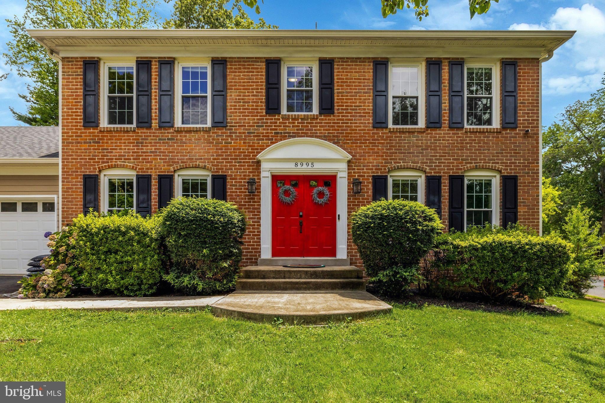 8995 PARLIAMENT Drive – photo 2