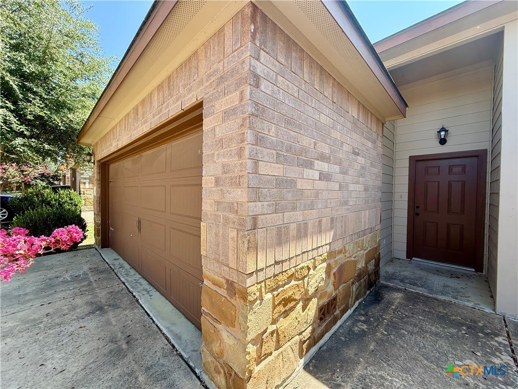 424 Jack Rabbit Lane – photo 2