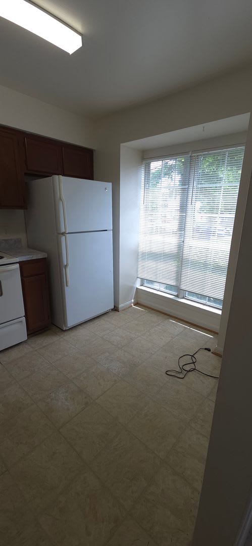 Available Now Freshly Updated 2 Bedroom In Columbia Md – photo 3
