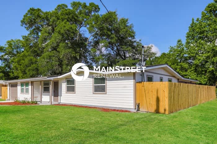 9724 Priory Avenue – photo 3
