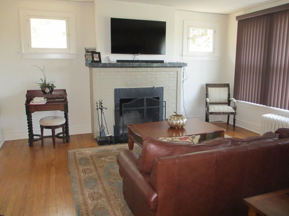2537 Ewing – photo 1