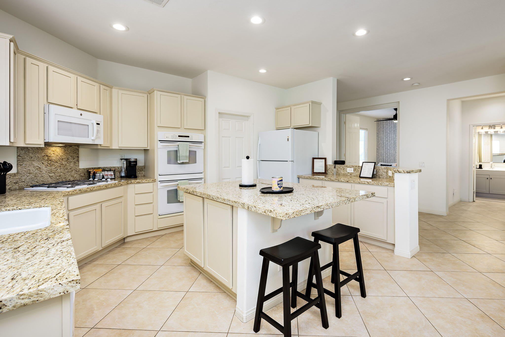 82223 Travolta Avenue – photo 5