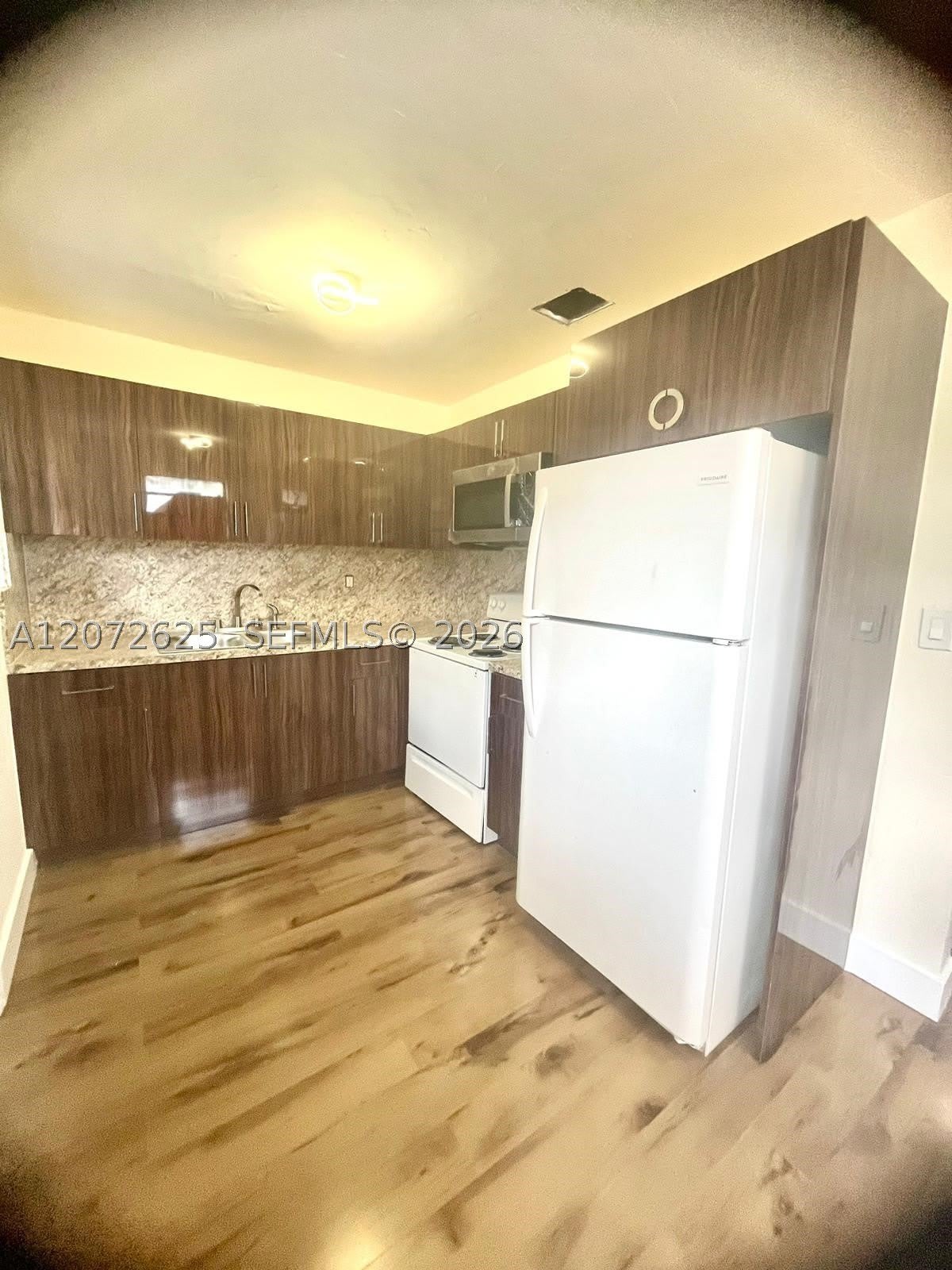 15350 NE 14th Ct – photo 3