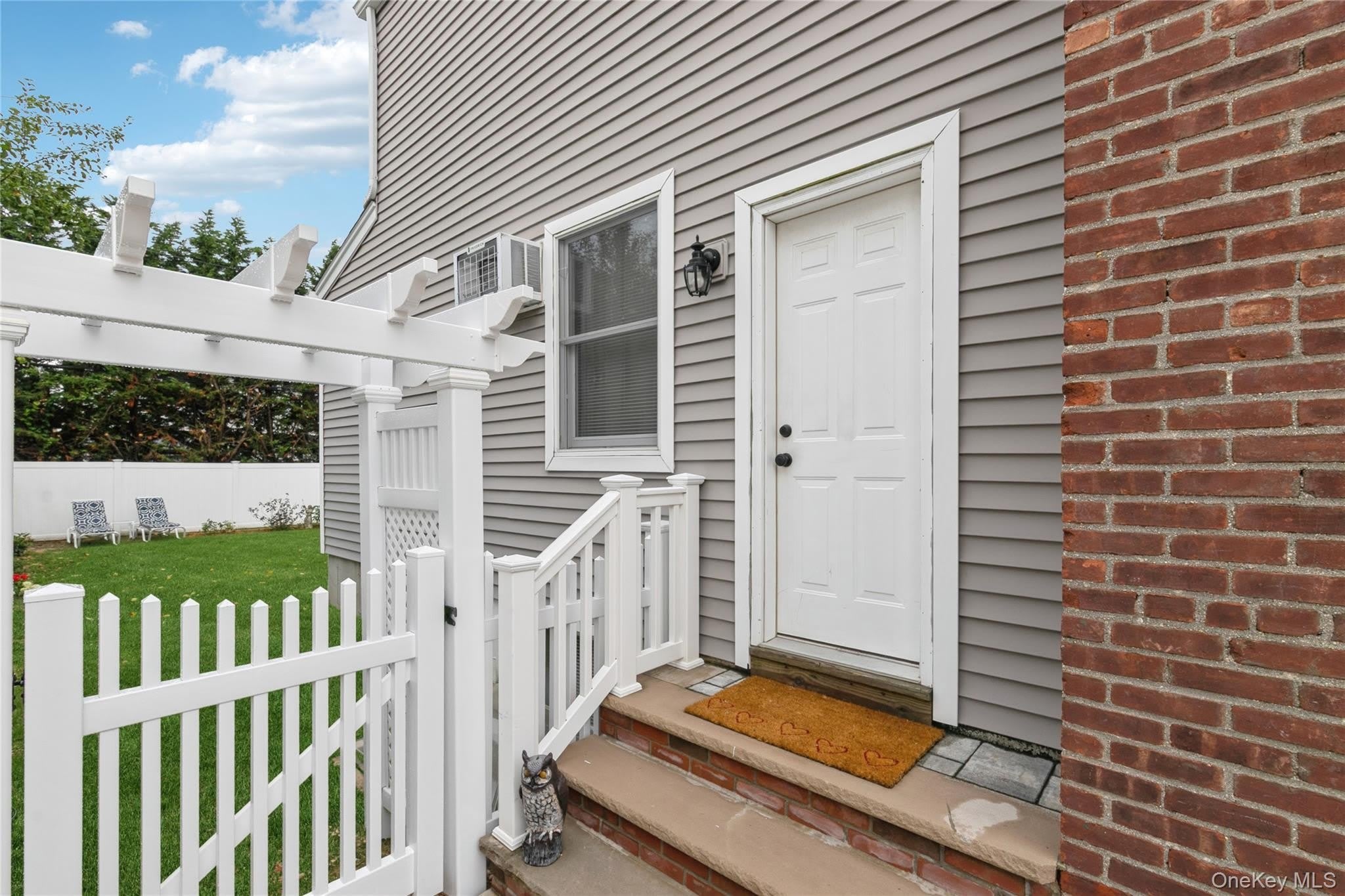 11 Deauville Parkway – photo 1