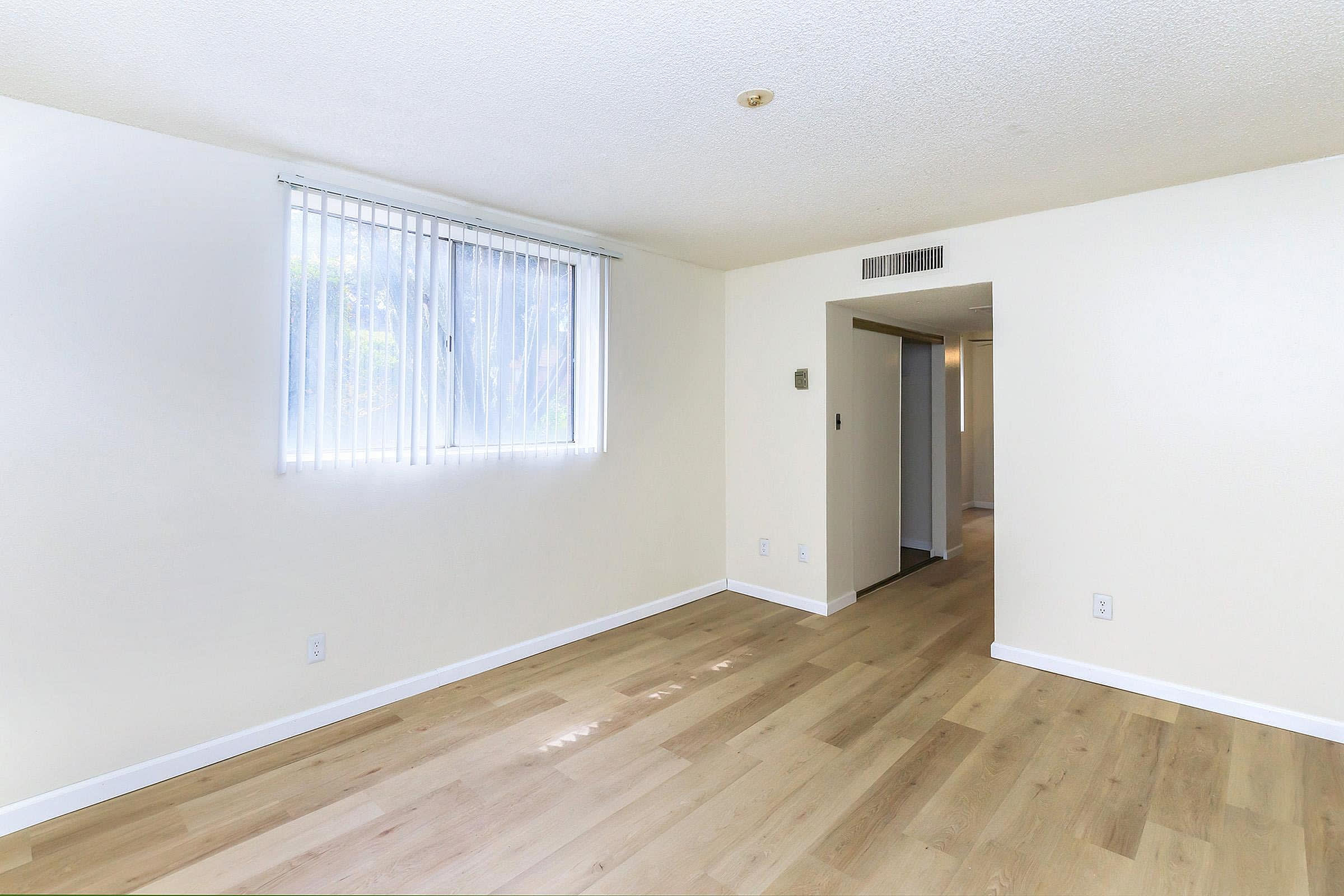Bella Flora Apartments – photo 2