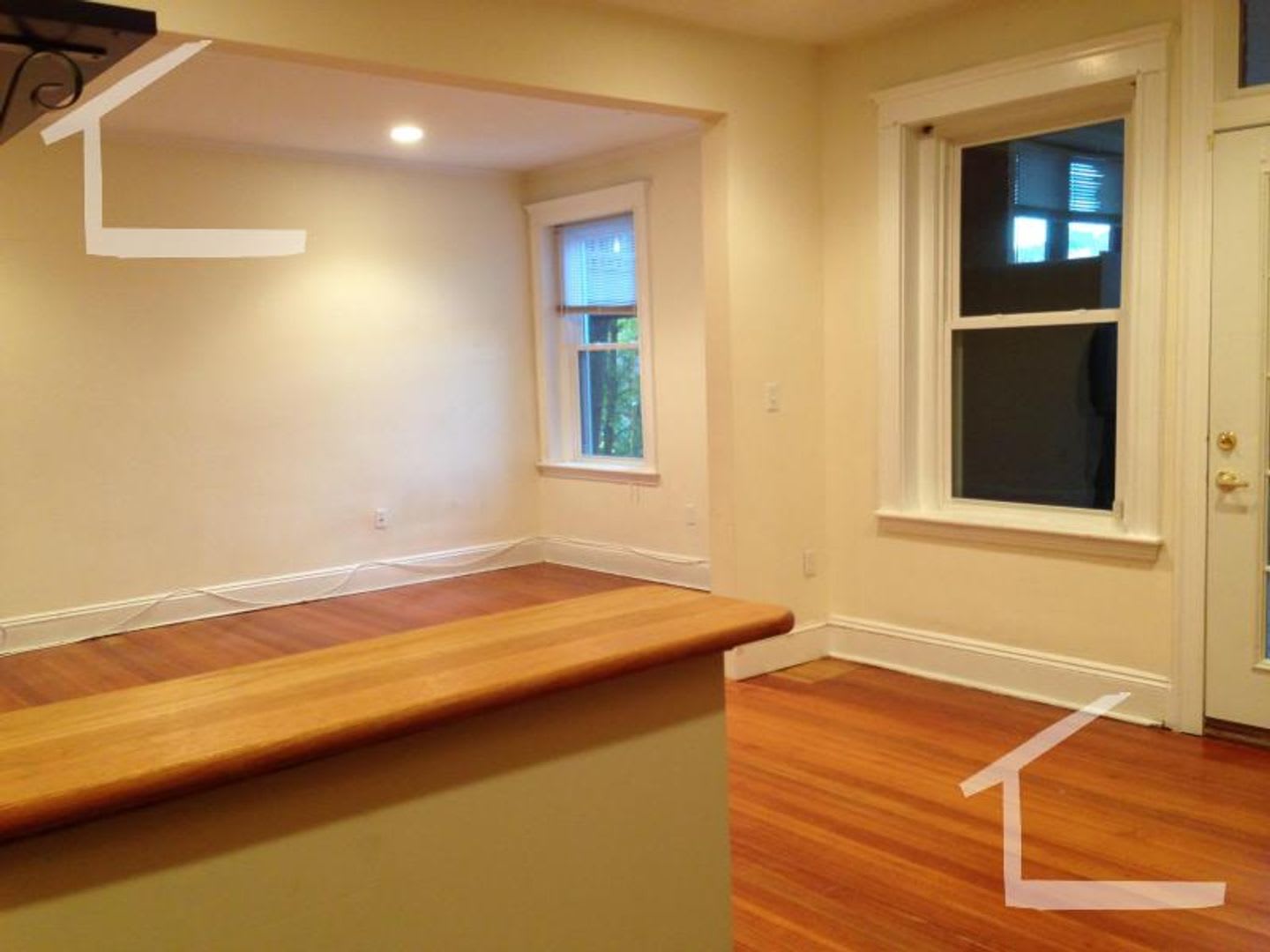 Charming 2 Bedroom-No Broker Fee – photo 3