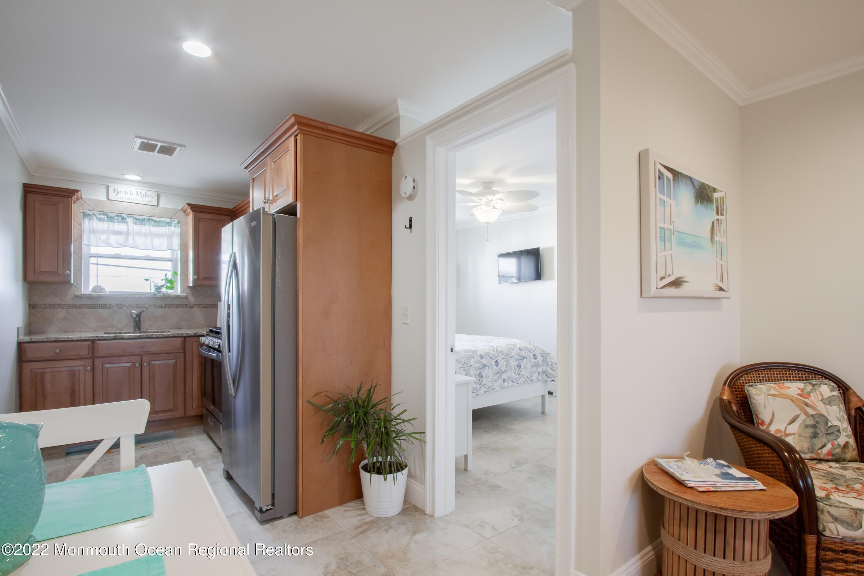 455 Ocean Boulevard – photo 4
