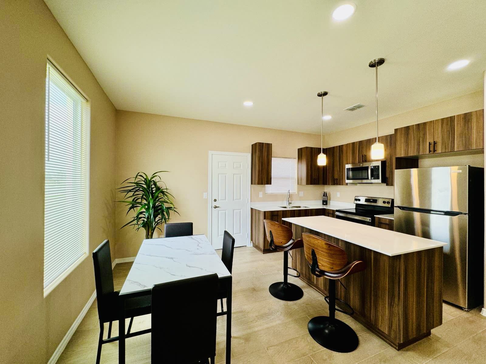 3013 W Driftwood St – photo 1