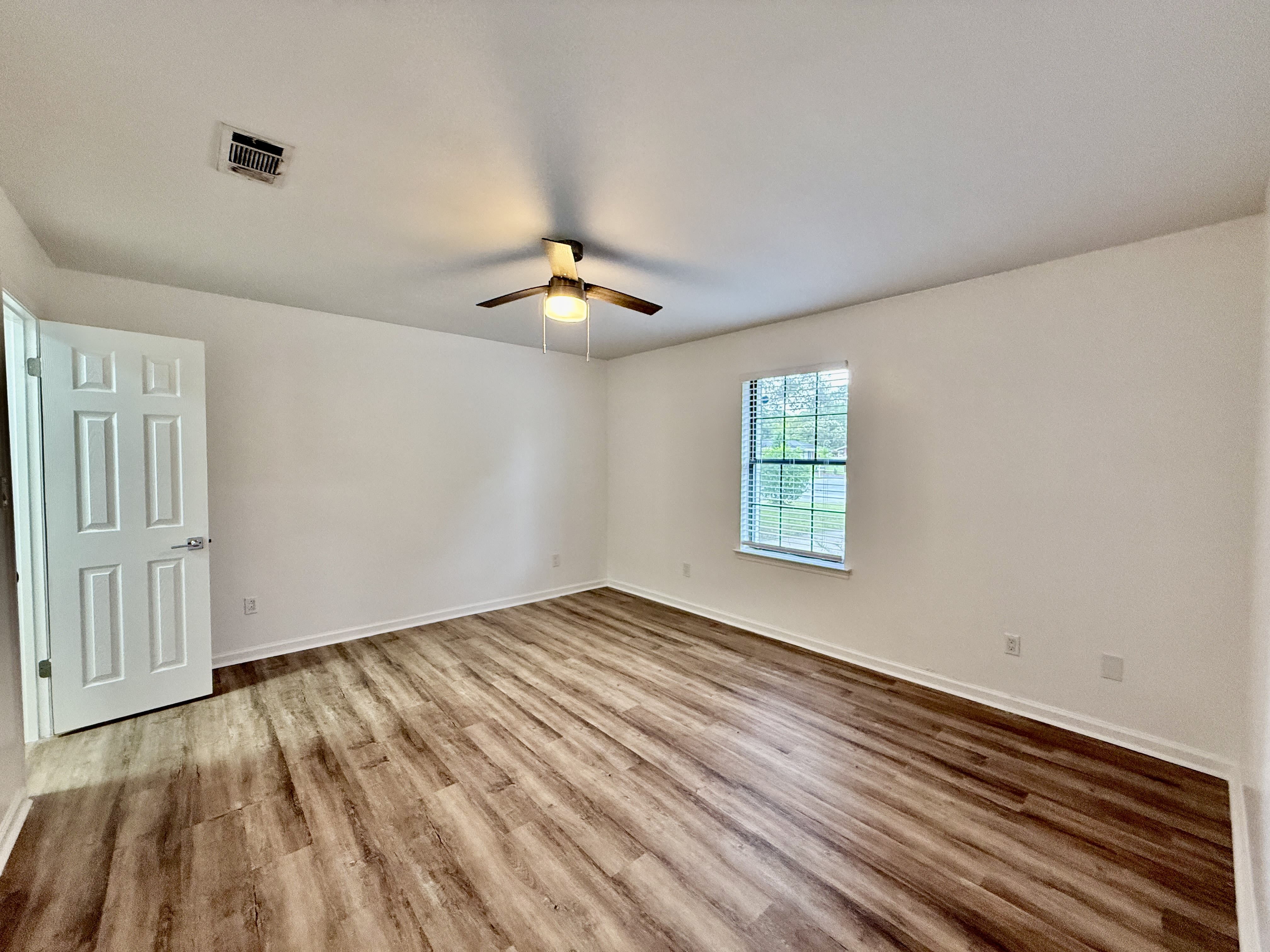 1305 Heatherwood Cir – photo 4