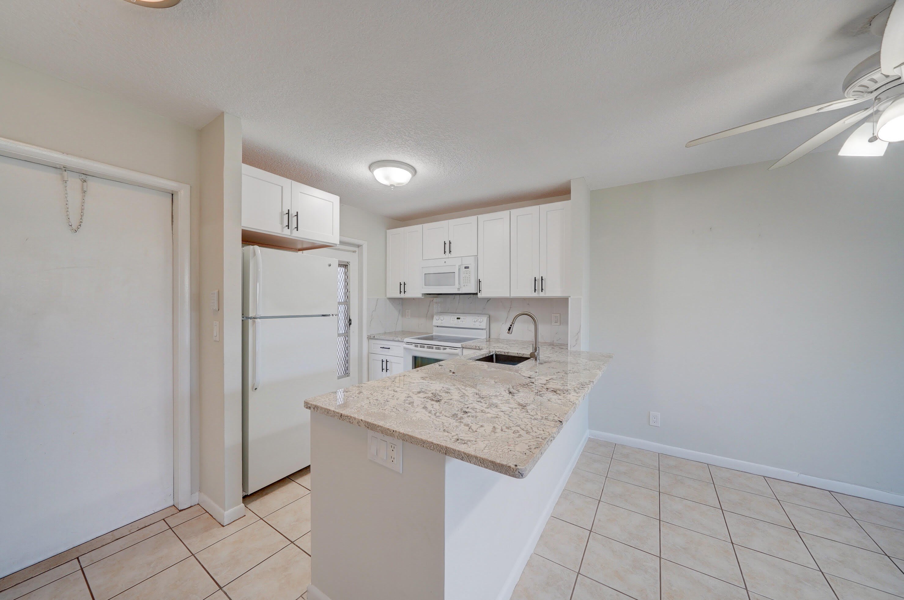 550 SE 2nd Avenue – photo 5