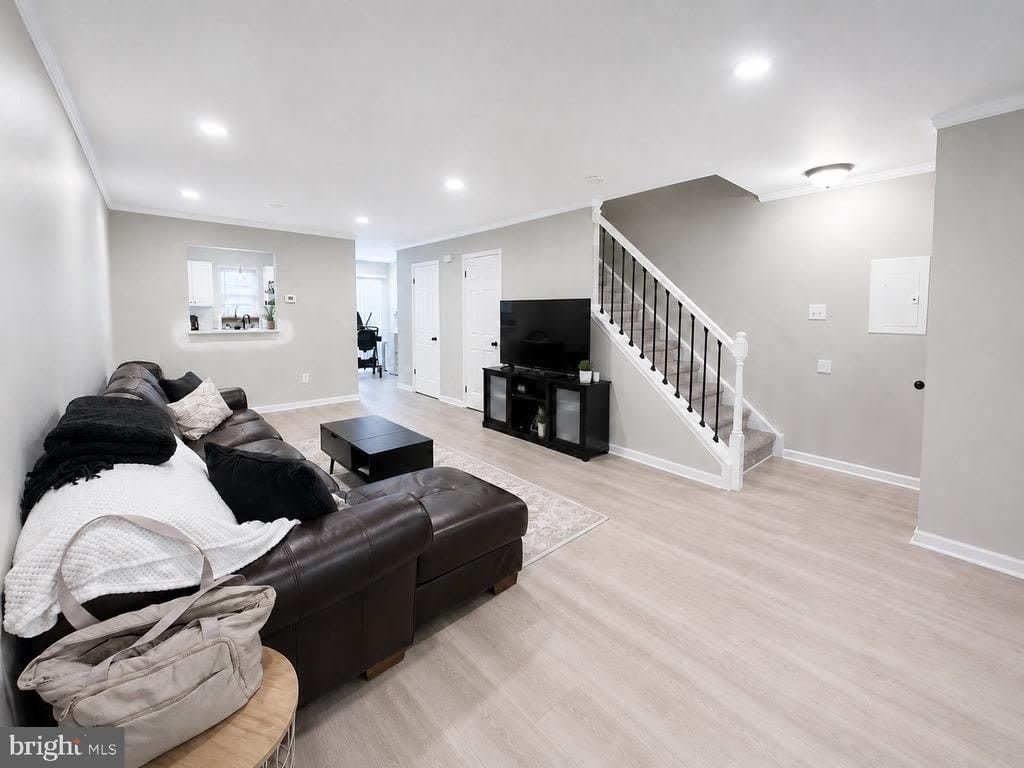 937 Woodstock Court – photo 3