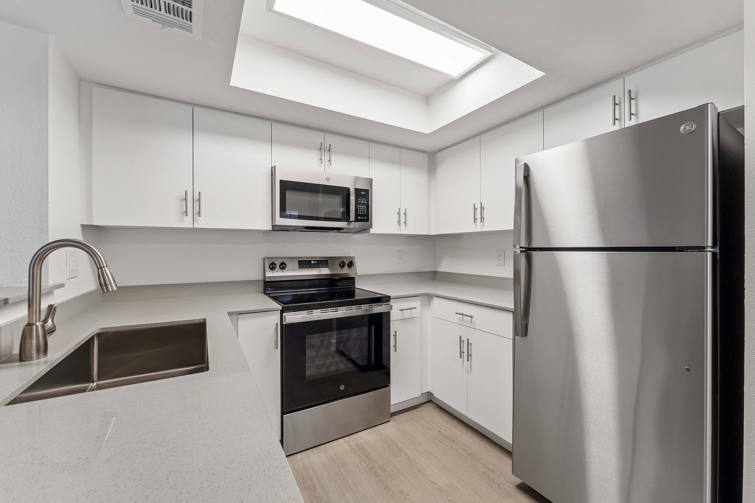 Brook Creek Apartments – photo 1