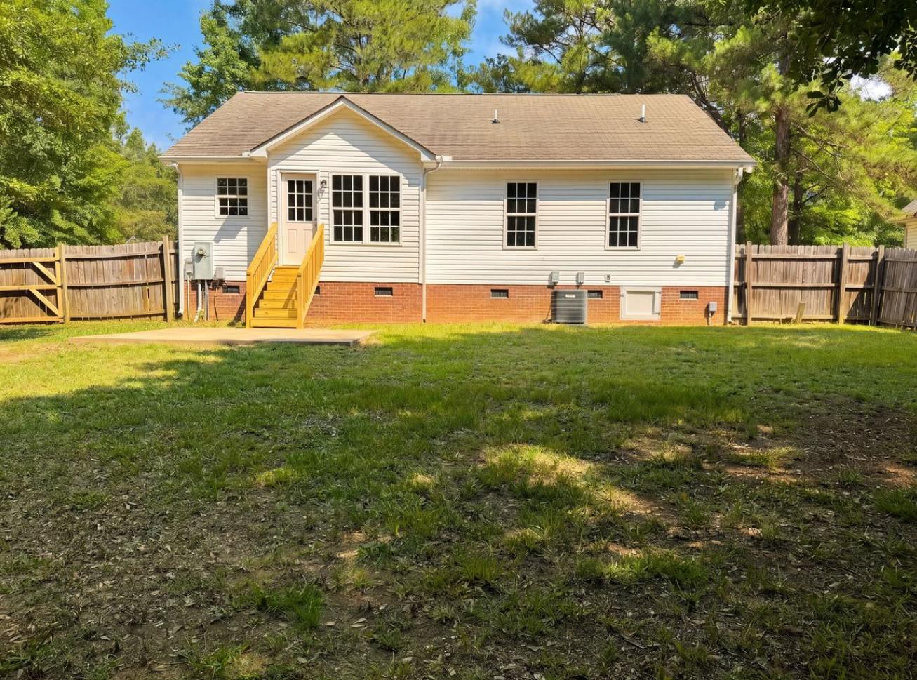 576 Sunray Dr – photo 5