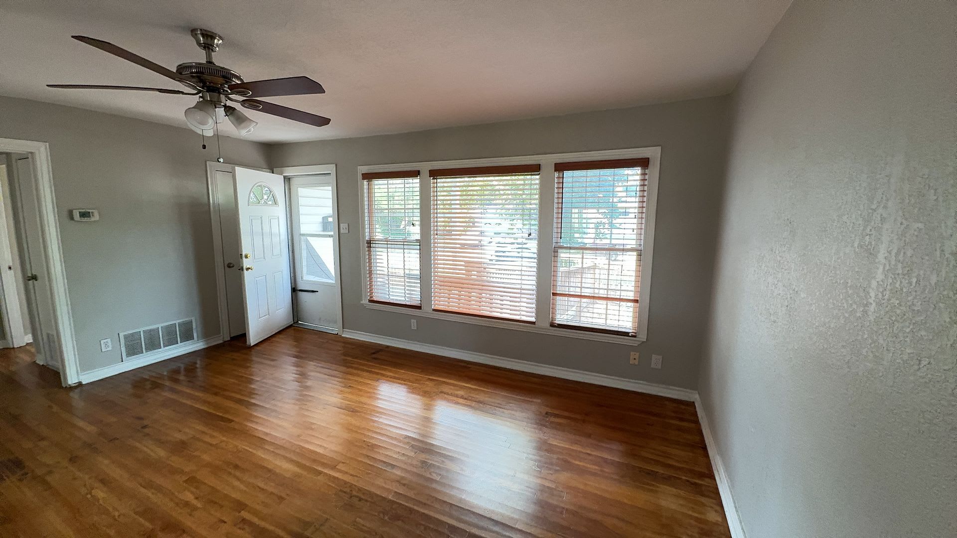 3 bedroom house! – photo 5