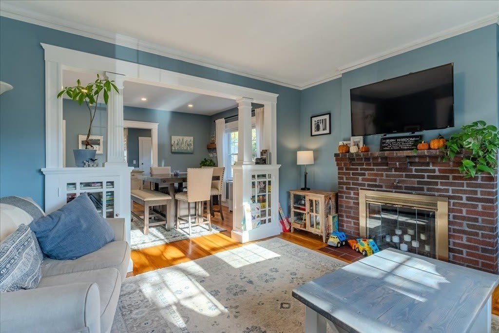 135 Russett Rd – photo 3