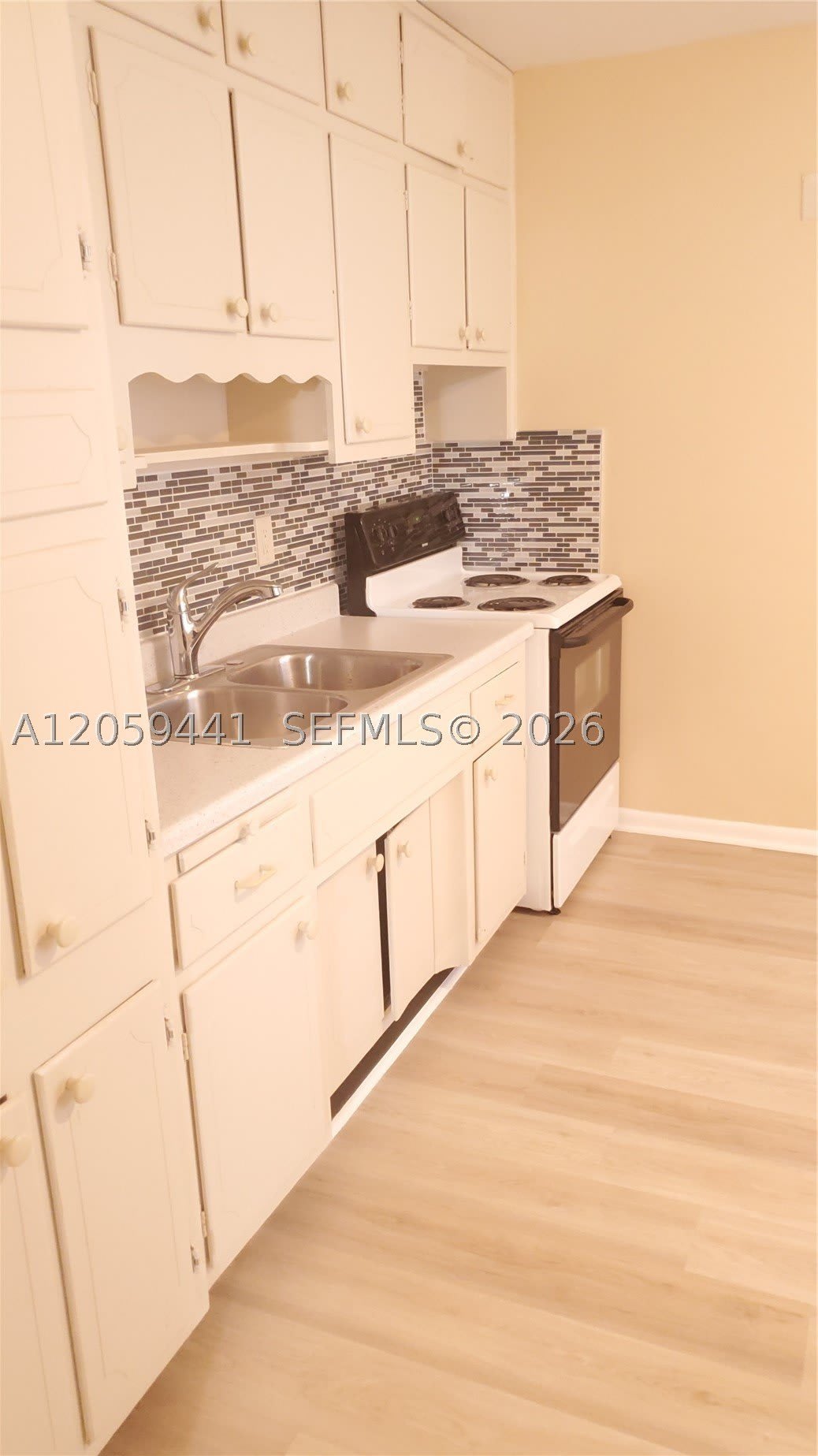 619 N D St – photo 2