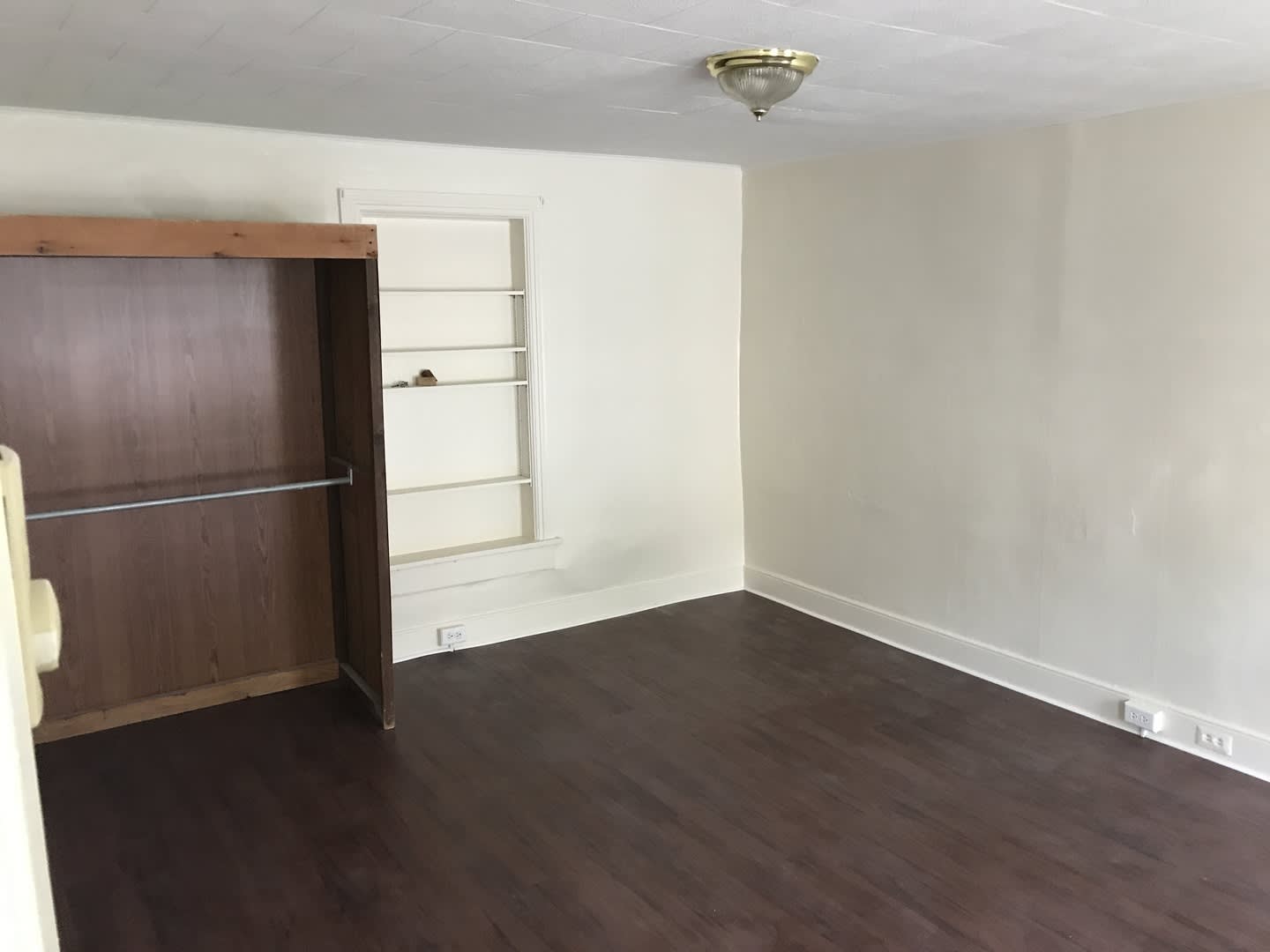 122 N Penn St 3 Bedroom Half Duplex 1100 Available Mid September – photo 5