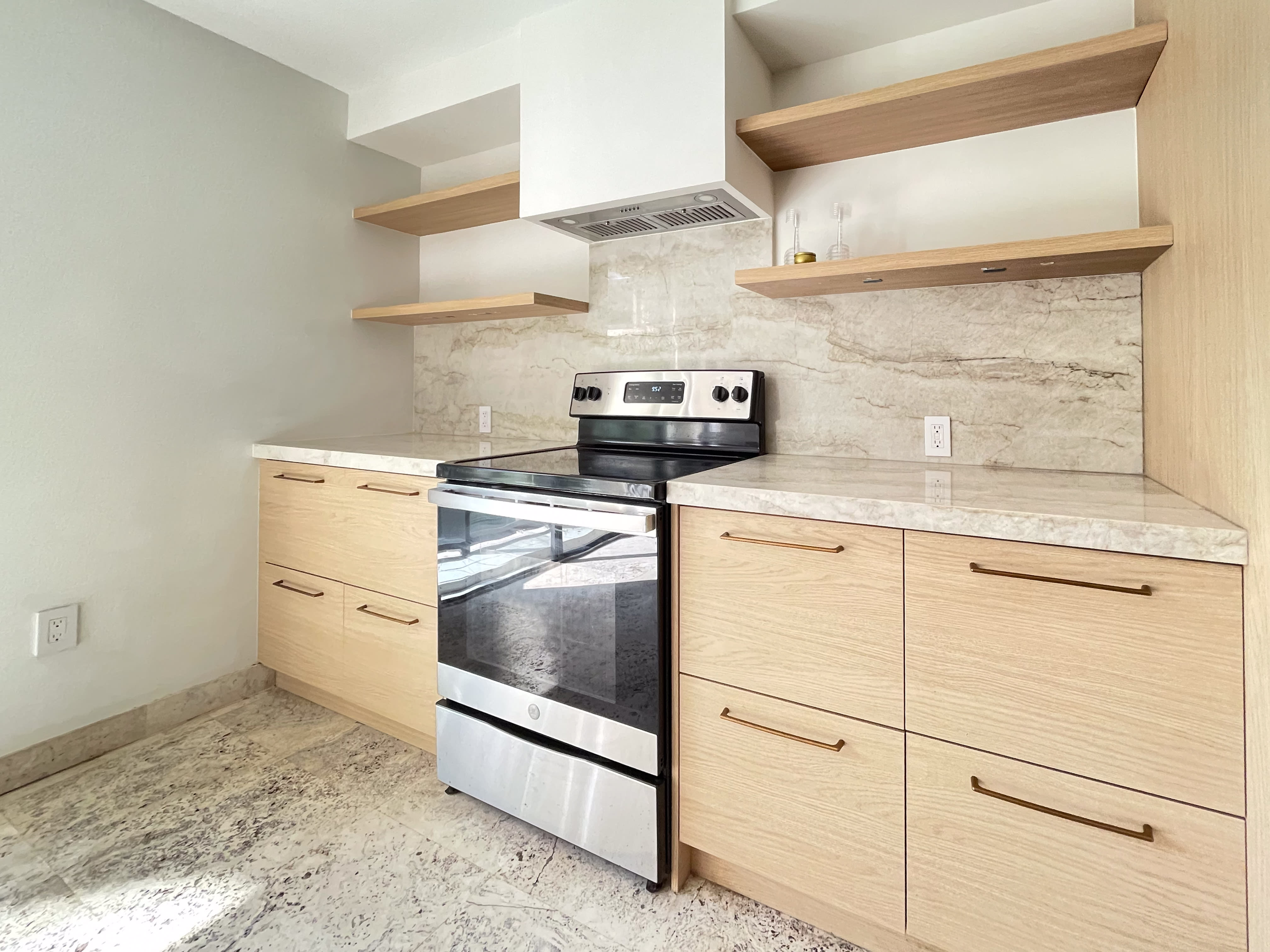 2575 South Bayshore Drive – photo 2