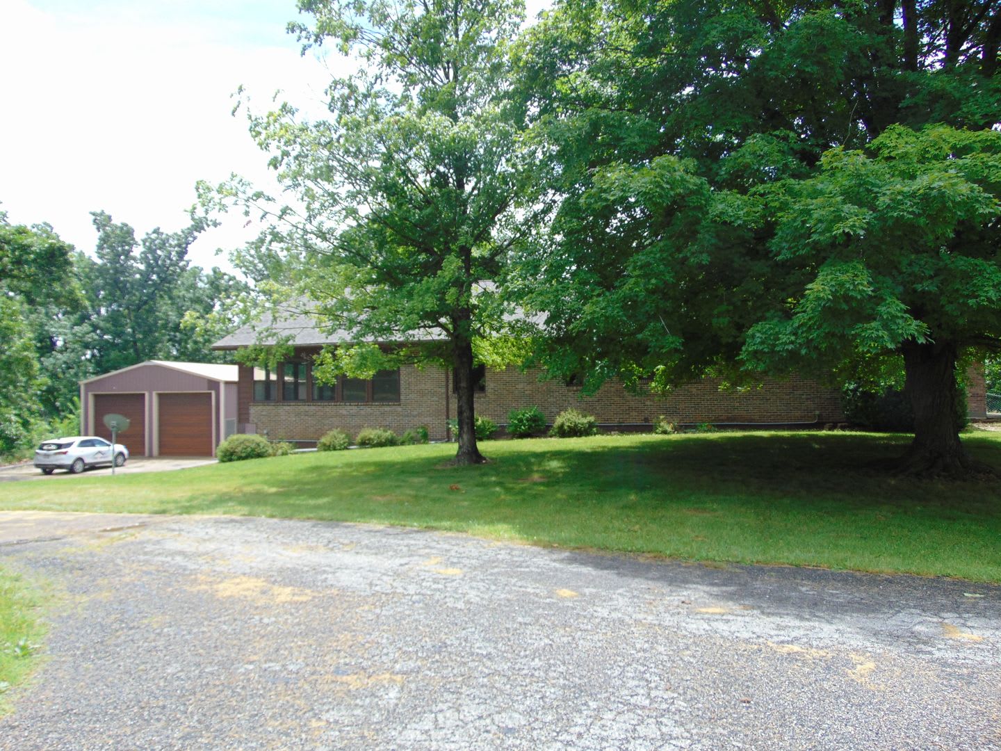 Amazing 3 Bed 2 Bath Country Home With Fabulous Views! – photo 2