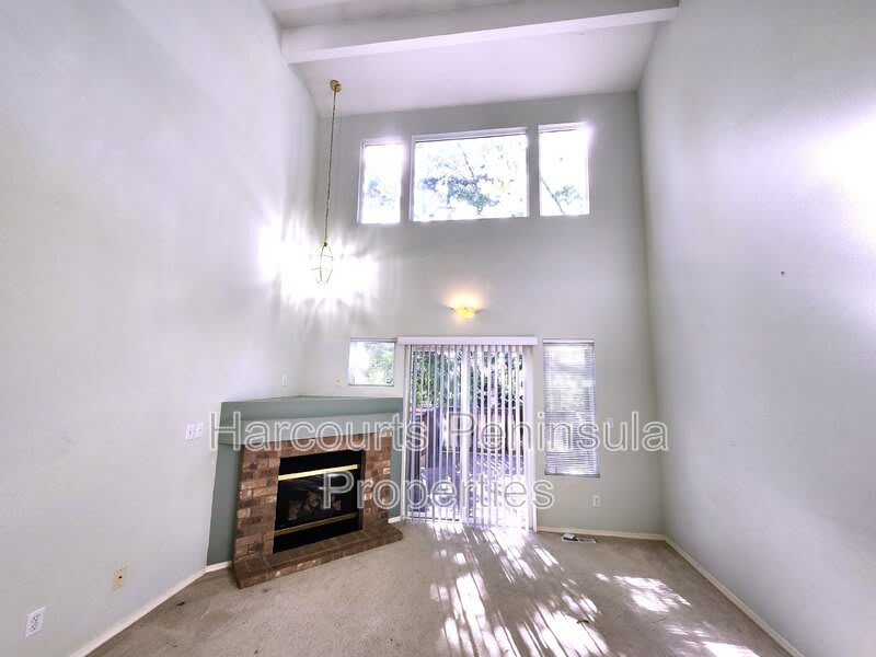 1598 Seasons Ln NW – photo 5