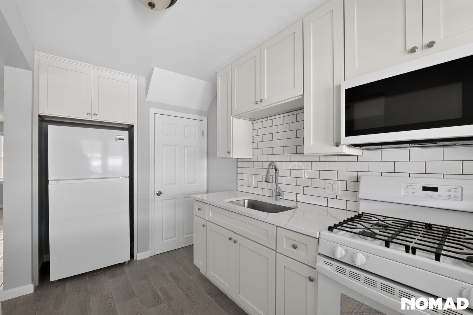Charming 3Br Townhome In Middle River – photo 3