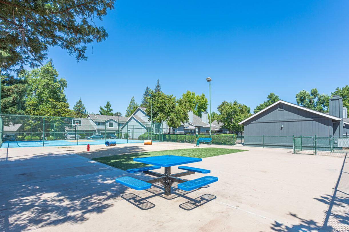 Rocklin 4 Bed 3 Bath Solar Home – photo 2
