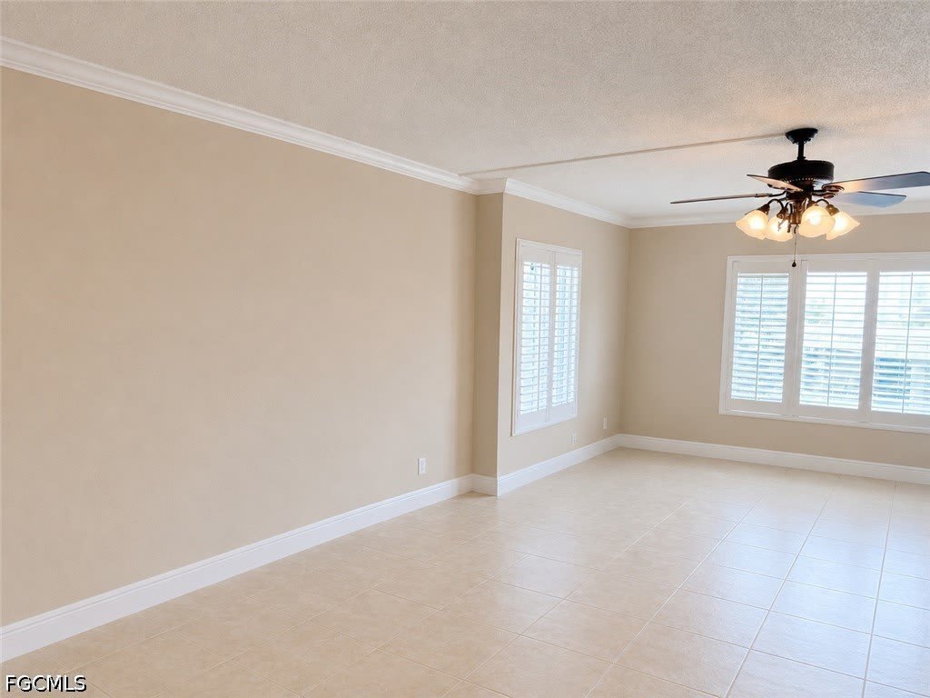 2264 Winkler Avenue – photo 3