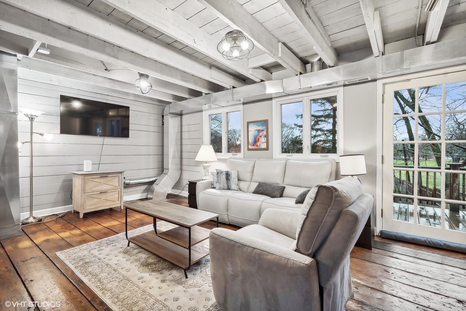 2404 Ridge Avenue – photo 4