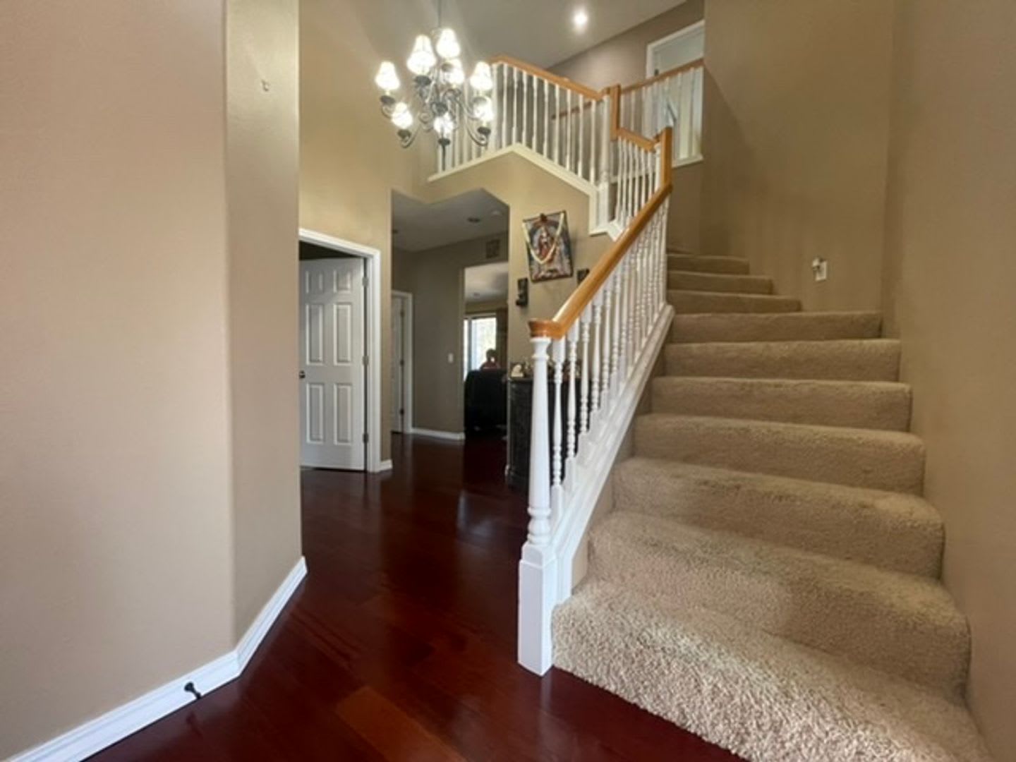 Spacious 4 Bedroom Home With Gourmet Kitchen Primary Suite Backyard Garden In Bethany – photo 3