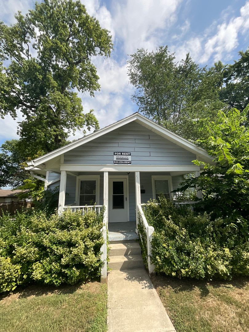 *** AVAILABLE AUGUST 2027 *** 3 Bedroom, 2 Bath House – photo 1