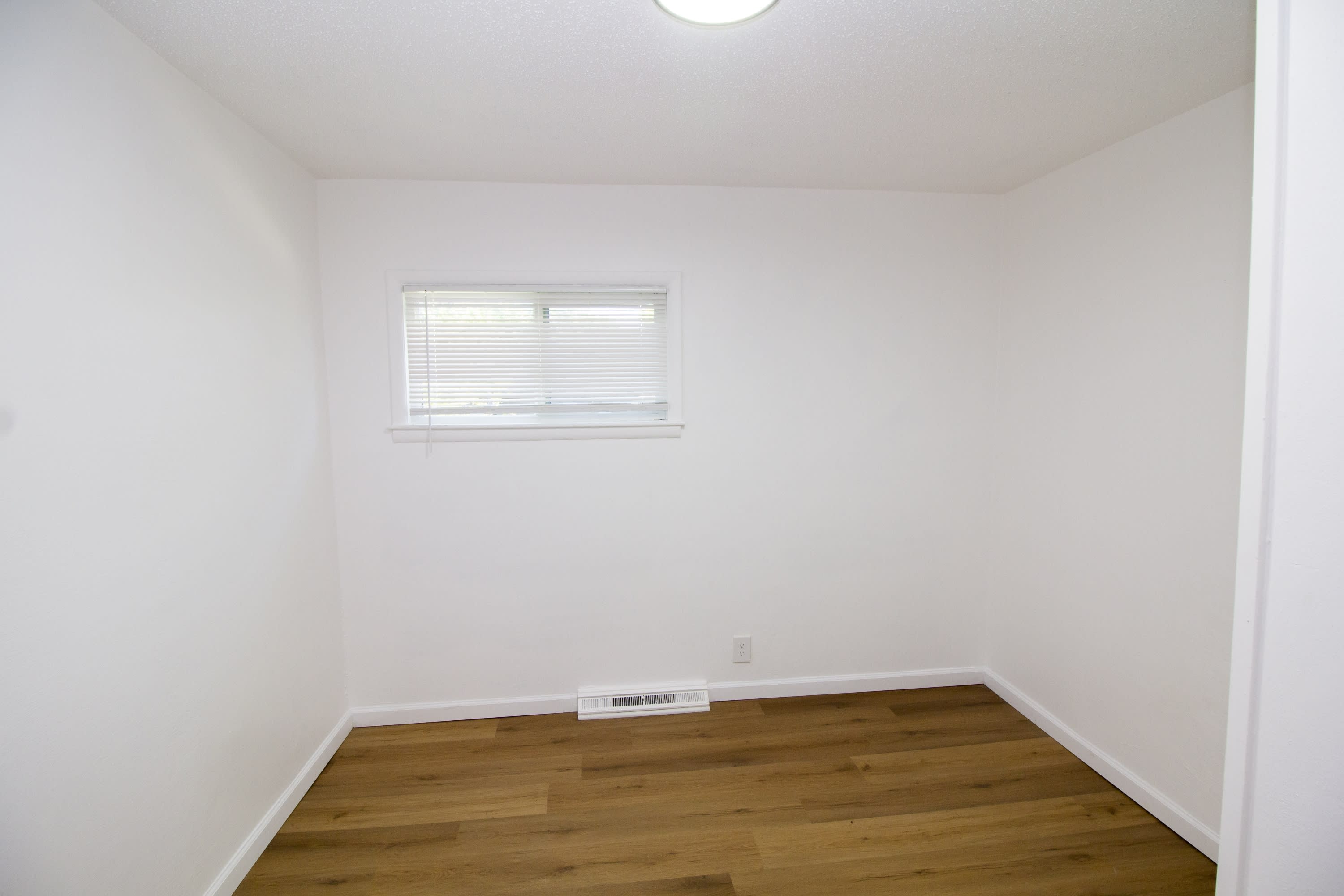 6912 North Harrison Street – photo 5