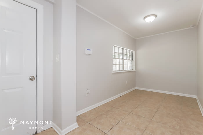 690 Formosa Avenue – photo 5