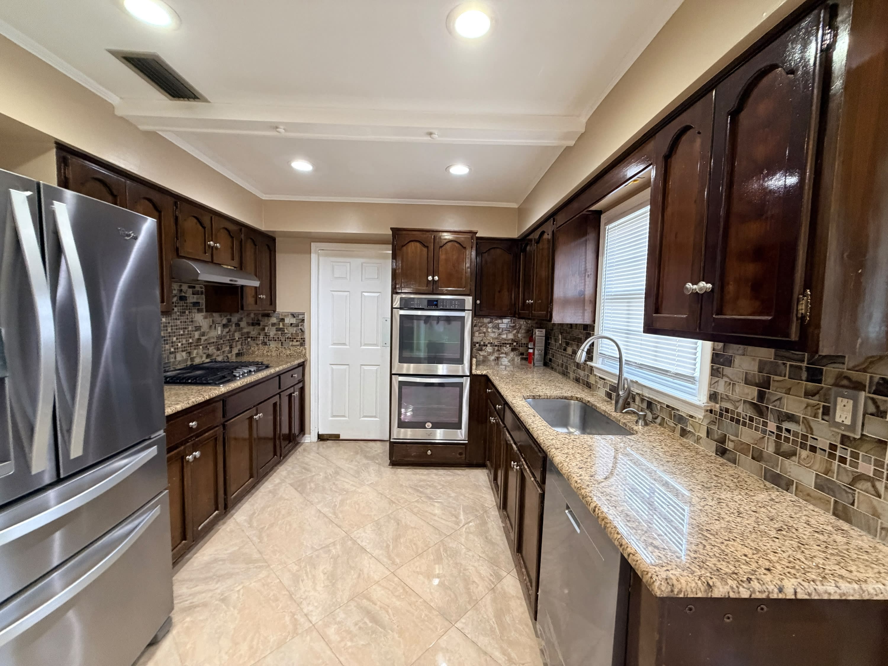 1017 Westbury Drive – photo 5