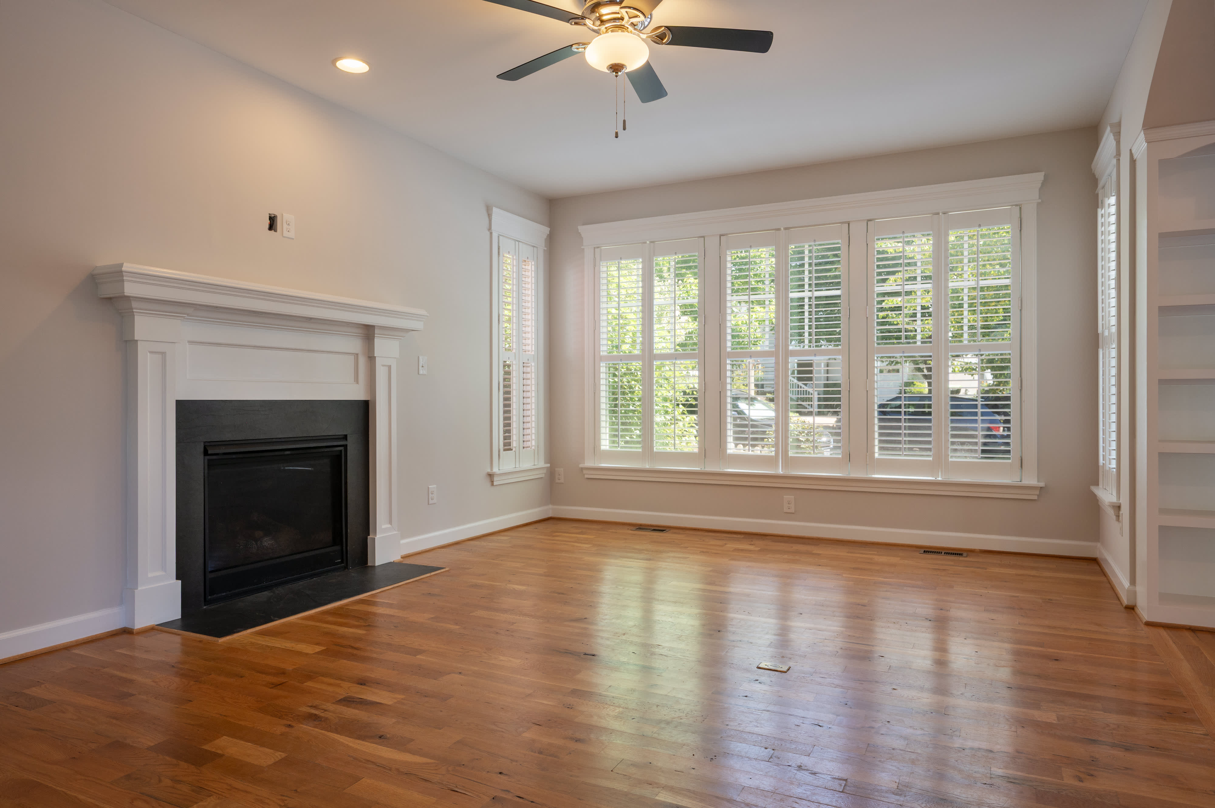 243 Huntley Ave – photo 4