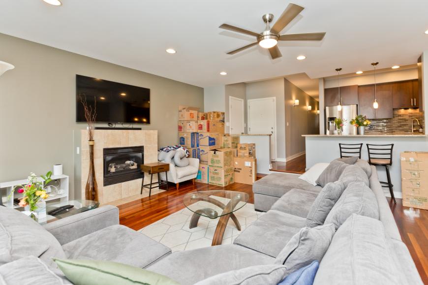 1232 N Milwaukee ave – photo 2