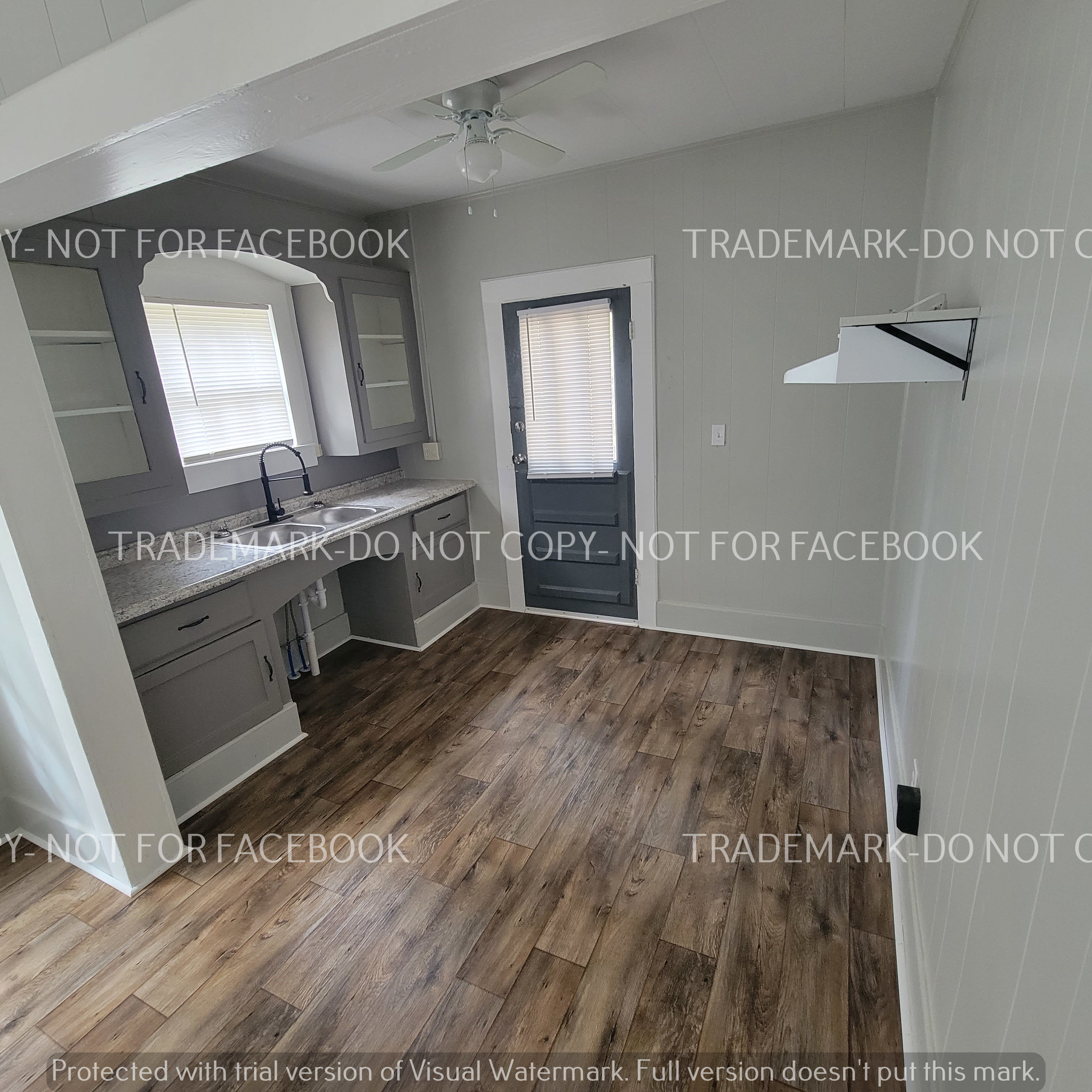 131 Eisenhower St – photo 5