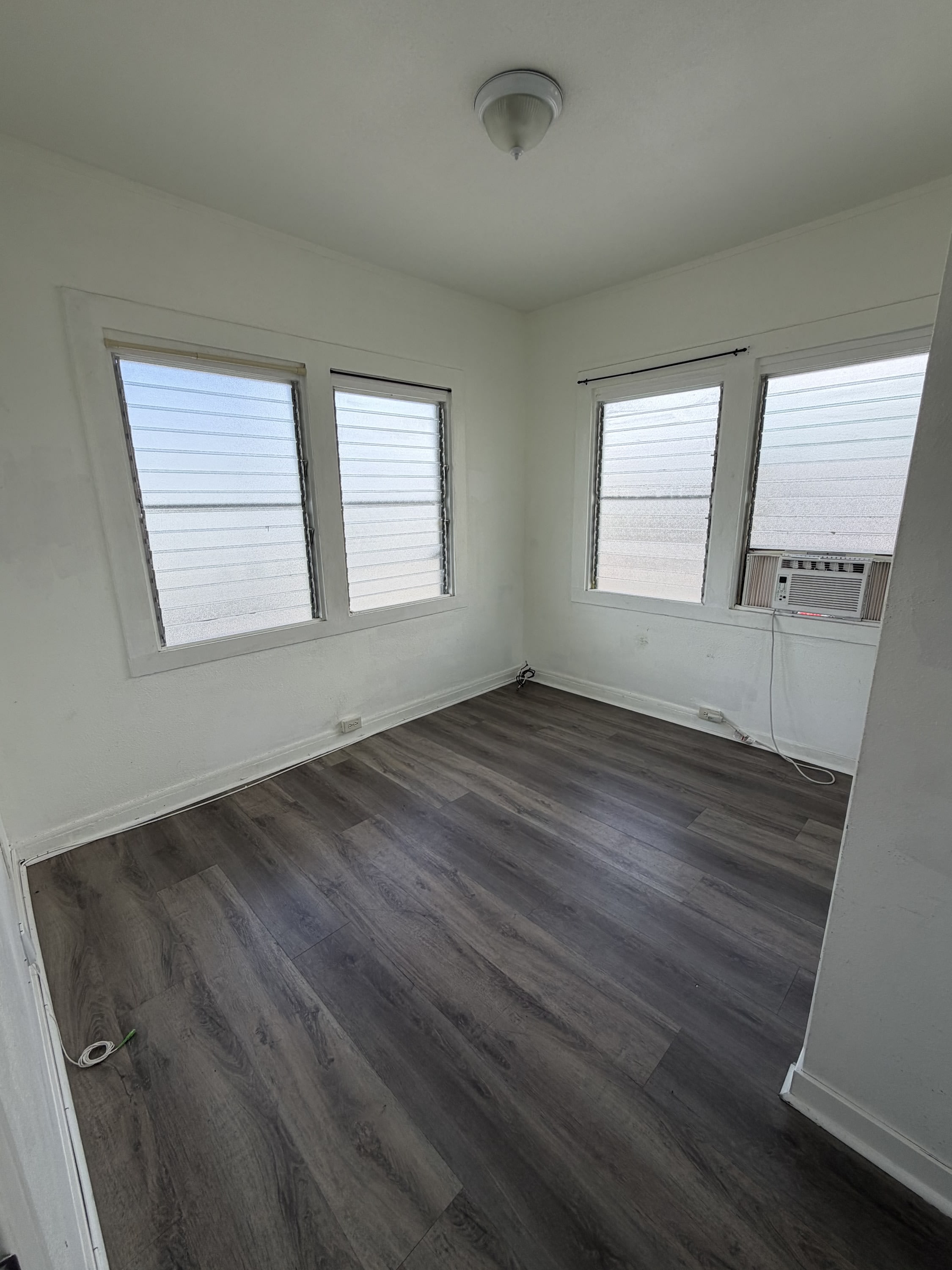 1768 Silva Street B – photo 3