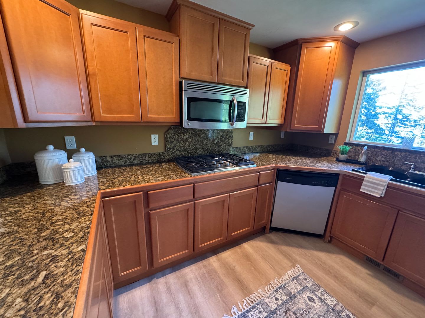 Guemes Island 3 Bed, 2.5 Bath with Partial View – photo 5