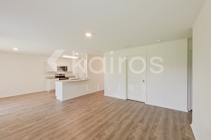 18354 Koala Avenue – photo 5