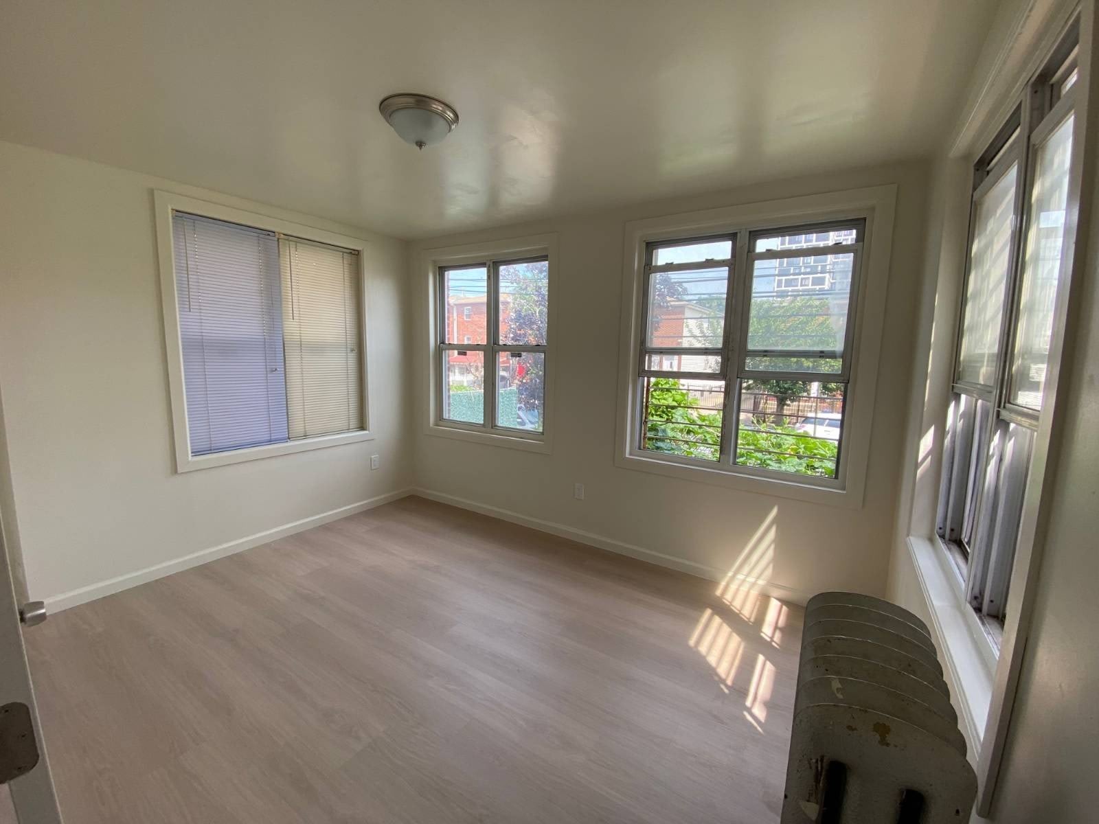 2222 Newbold Ave – photo 1