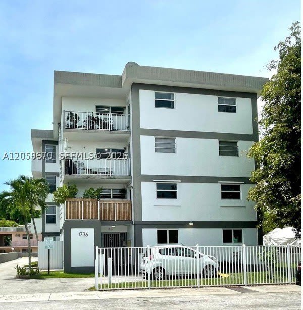 1736 SW 19th St – photo 1