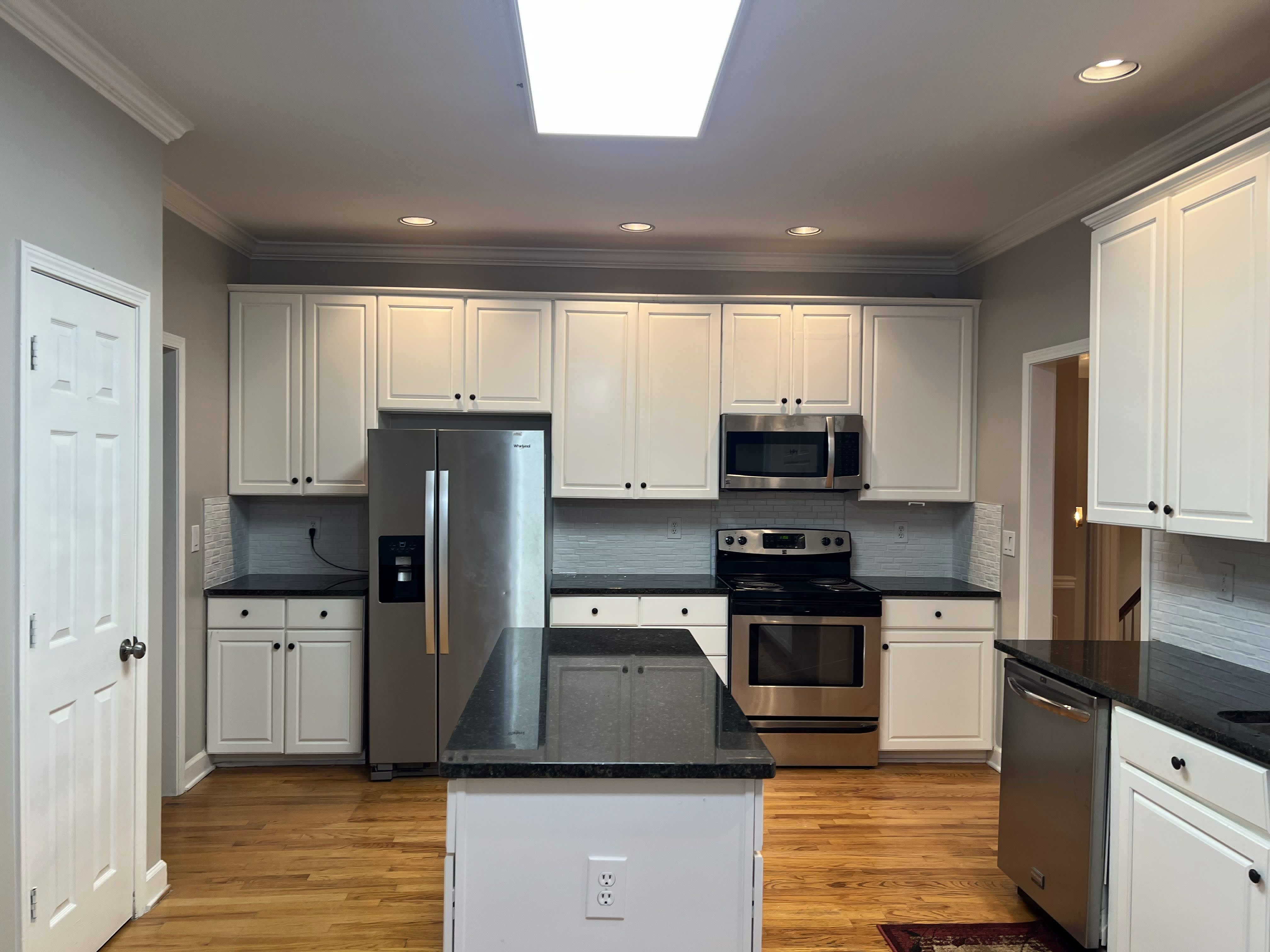 601 Southdale Cir – photo 4
