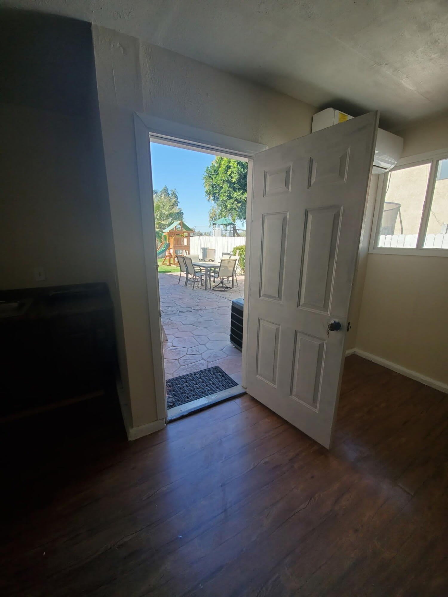45435 Elm Street – photo 3