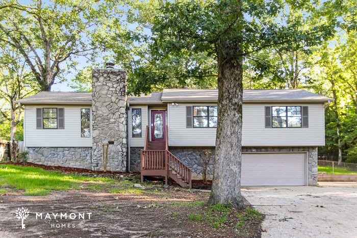 3405 Hilltop Road Southeast – photo 1